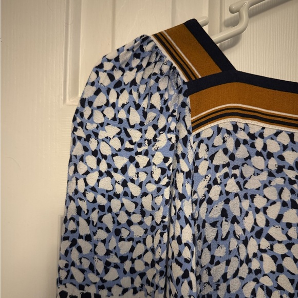 Maeve patterned open back cropped blouse size small - Picture 2 of 5